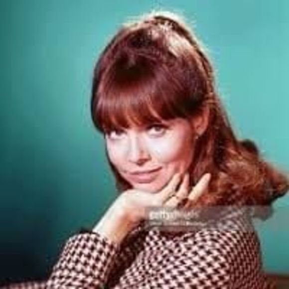 Meet your Posher, Sheila - Picture 1 of 1